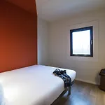 Ibis Budget Airport *