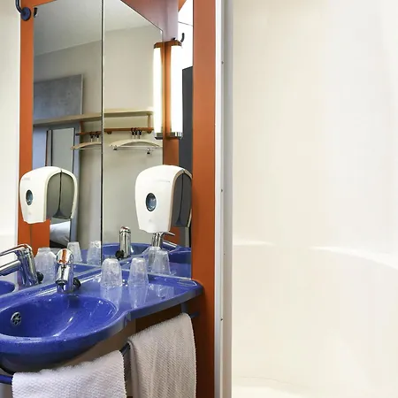 Отель Ibis Budget Charleroi Airport