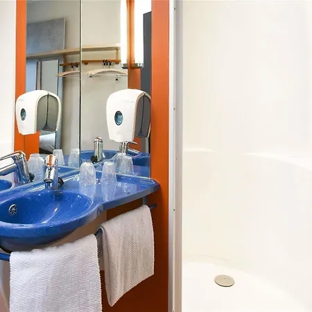 Ibis Budget Airport Hotel *