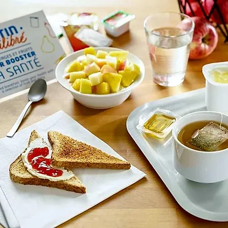 Hotel Ibis Budget Airport *