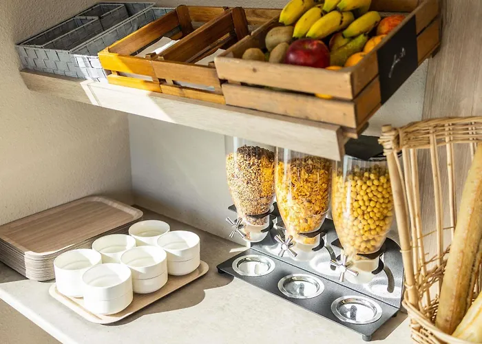 Ibis Budget Airport Hotel *