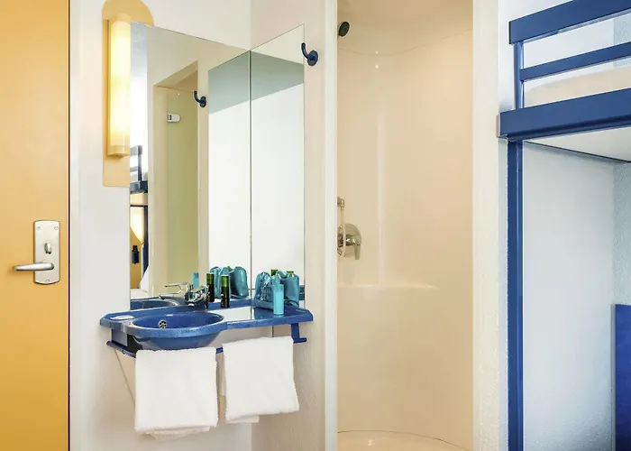 Ibis Budget Airport Hotel *